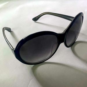 Theory sunglasses black with gray gradient lenses